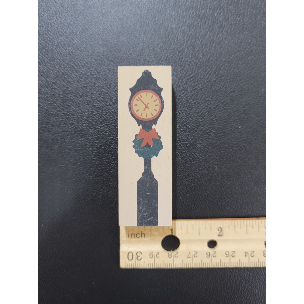 The Cats Meow Village Christmas Holiday Clock Post Accessory Shelf Sitter